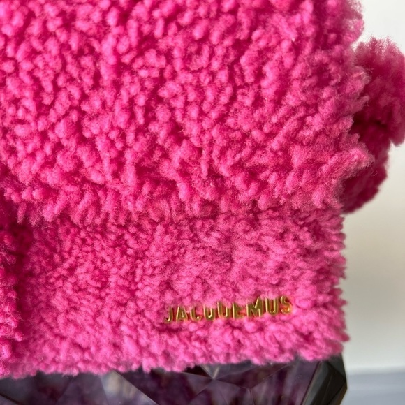 JACQUEMUS Le Bambidou shearling shoulder bag Pink - Picture 10 of 13